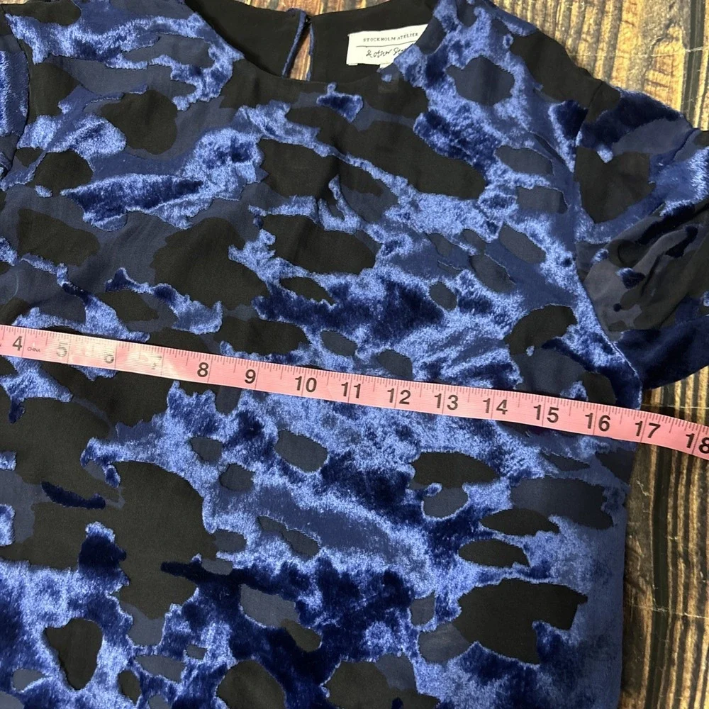 & Other Stories Womens 2 Velvet Leopard Balloon Sleeve Keyhole Back Blue Top - Picture 5 of 7